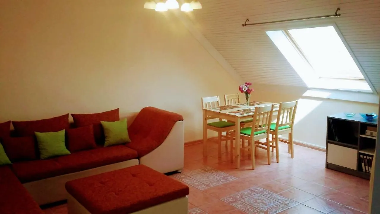 Zozi Csaladi Apartman Hotel Eger