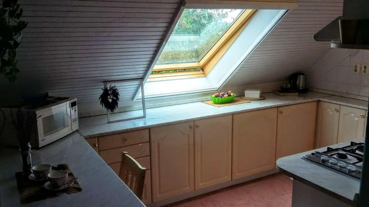 Zozi Csaladi Apartman Hotel Eger